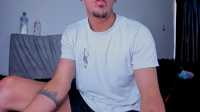 Andy_naughty1 live sex cam