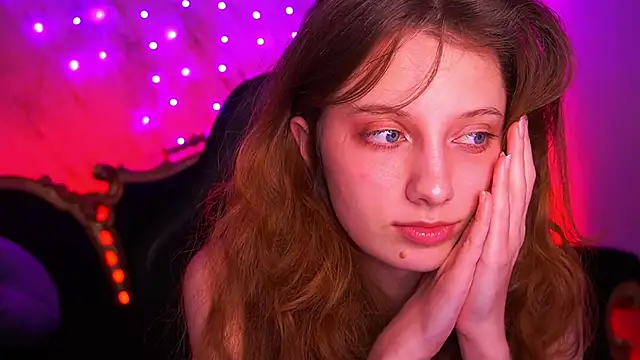 CuteeFoxy's cam snapshot