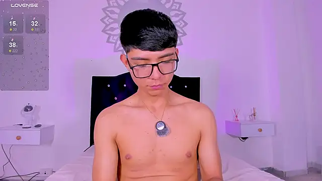 CodyTwink live sex cam
