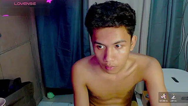 Demure_Asian1433 live sex cam