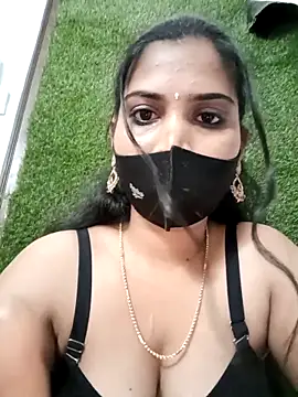 Nithyatamil's cam snapshot