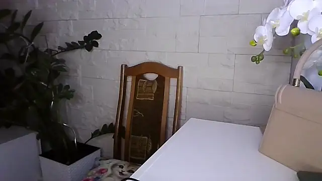 JuliaLovely's cam snapshot