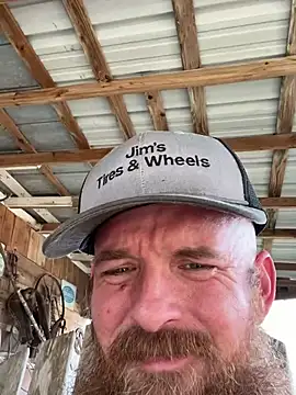 32XRedBeard live sex cam