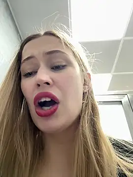 blonde_exe's cam snapshot