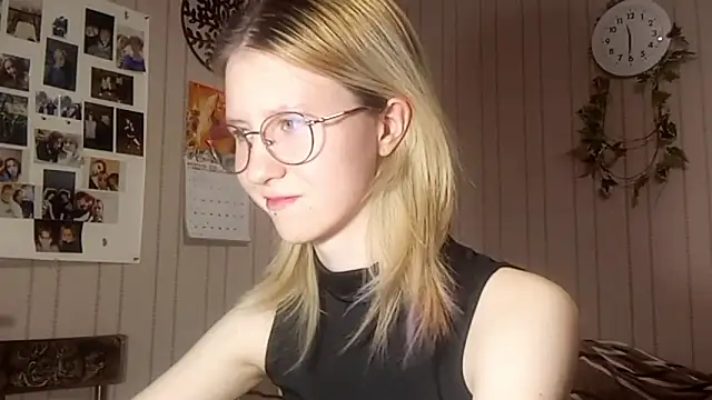 RunawayBr1de's cam snapshot