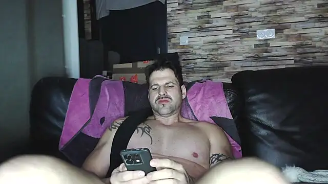 XxBigboybandxX live sex cam