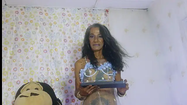 Lobaveterana_sex live sex cam