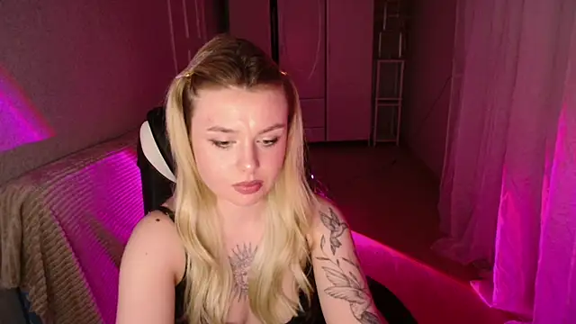 AngelicaHollywood's cam snapshot