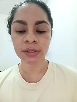 luna_pinky's cam snapshot