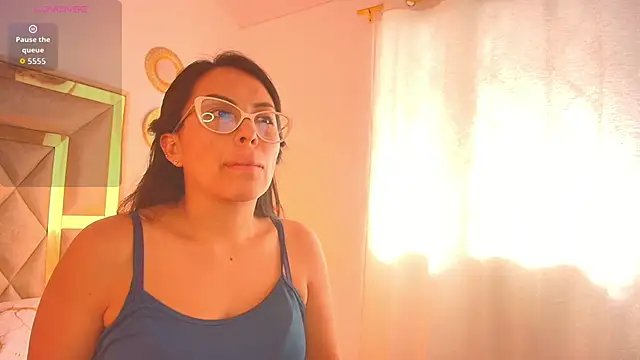 Emma_Sanz__'s cam snapshot