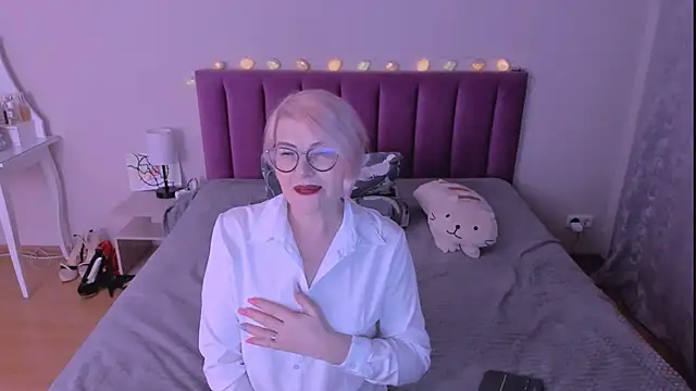 sabrinamacmarren's cam snapshot