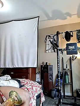 KeYBuMp323's cam snapshot