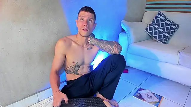 french_sexx's cam snapshot