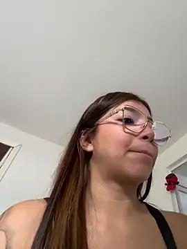 Maddy_Piink live sex cam