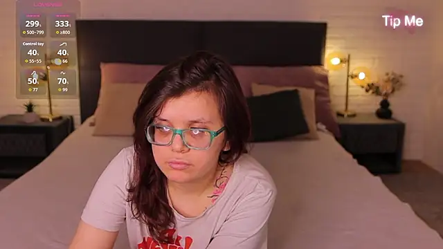 Ariell_Mini's cam snapshot