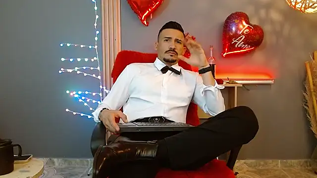 Reiko_85_ live sex cam