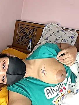 Bristy- live sex cam