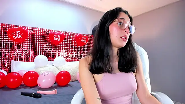 ChloeStars_'s cam snapshot