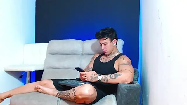 JUSTIN_FULLER1 live sex cam