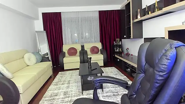 Ella_sweety00 live sex cam