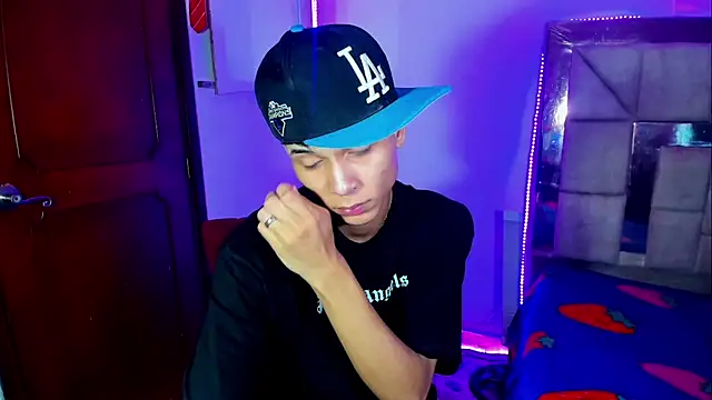 boyswantingplay live sex cam