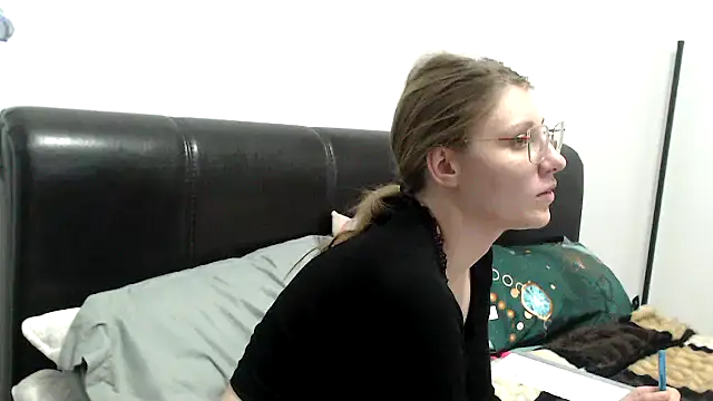 SandyCassie live sex cam