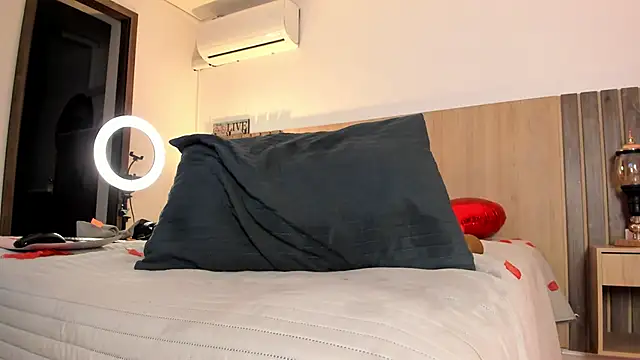 rebeca_cortez_'s cam snapshot