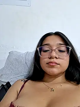 -VICKKY's cam snapshot