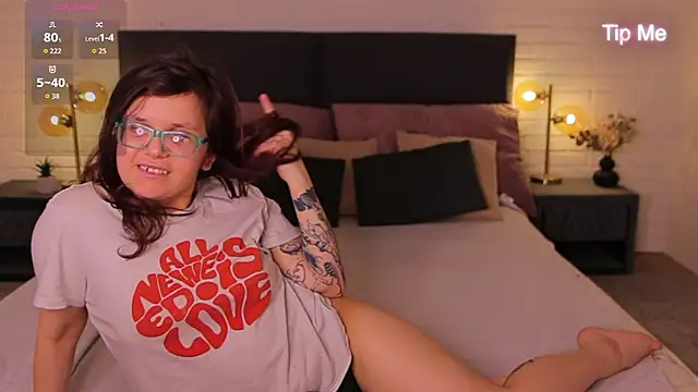 Ariell_Mini's cam snapshot