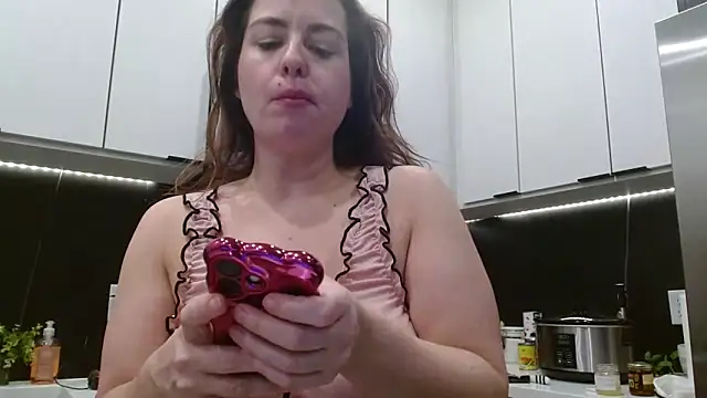 HazelSkyesChat's cam snapshot