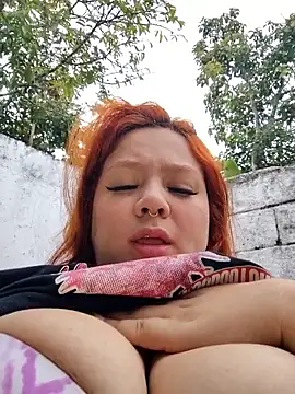 Dara_Bell's cam snapshot