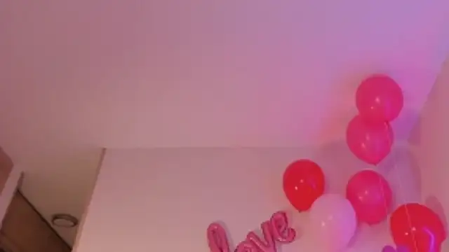 Elinatiranda's cam snapshot