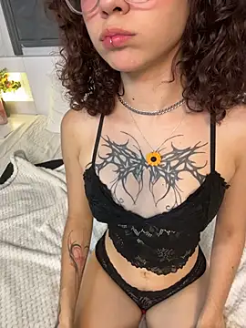 luci_butterfly's cam snapshot