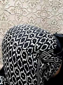 Indian-Nazia live sex cam