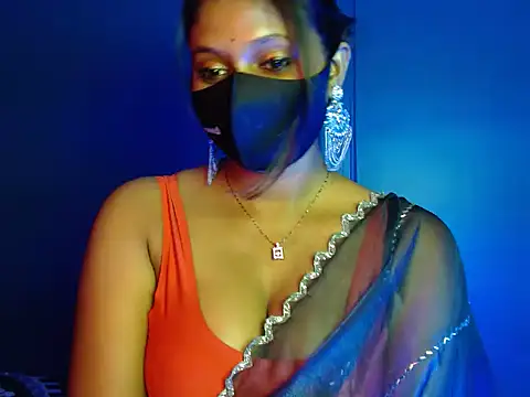 Hotginni4's cam snapshot