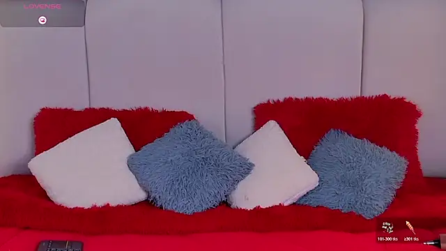 Niicolle_Miller's cam snapshot