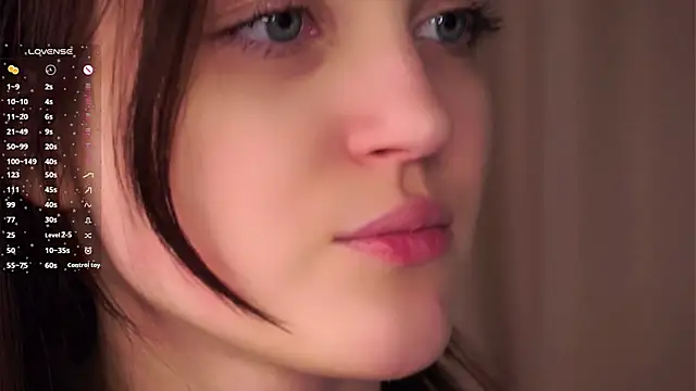 EffieHenri live sex cam