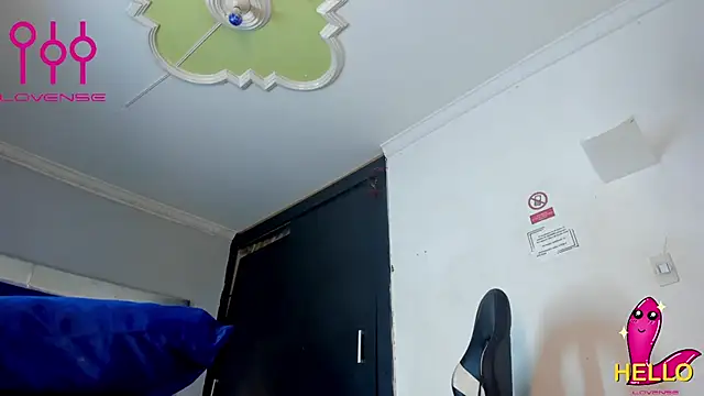 Eyleen_Santos live sex cam