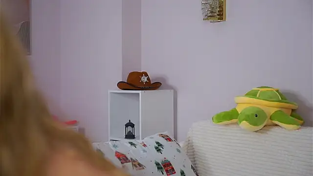 SunnivaCovil live sex cam