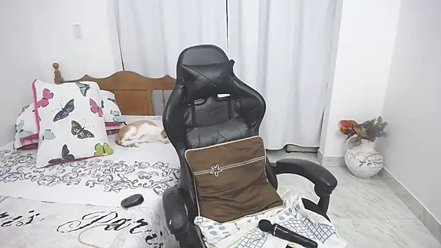 yeslluisa live sex cam