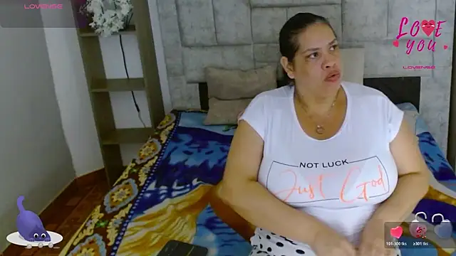 Candy_and_Jh0n live sex cam