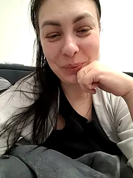 leoniddeni live sex cam