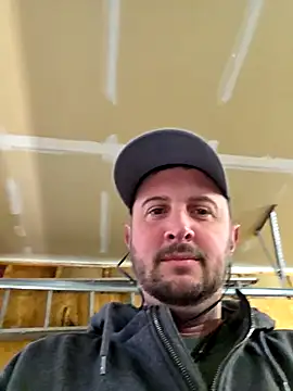 MrMechanic38 live sex cam