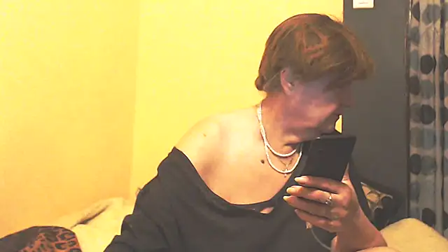 MioritaHard live sex cam