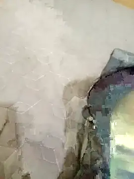 loveofpetitegirls34's cam snapshot