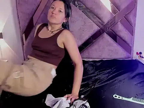 _Zoe_rouse_'s cam snapshot