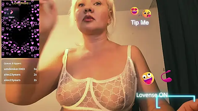 Angelaroberti3's cam snapshot