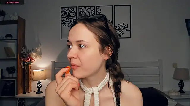 MalvinaTrafford's cam snapshot