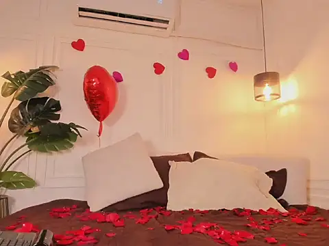 ebony_rossee's cam snapshot