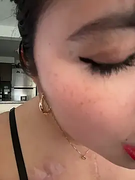 sukhakunis1 live sex cam